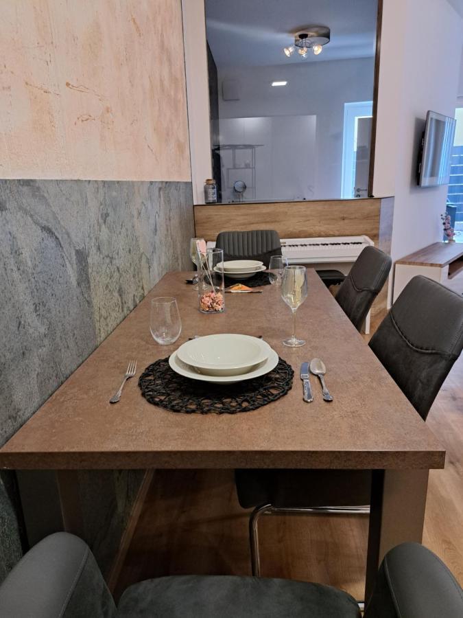 Stunning New Apartment With Free Parking Near City Centre ลูบลิยานา ภายนอก รูปภาพ