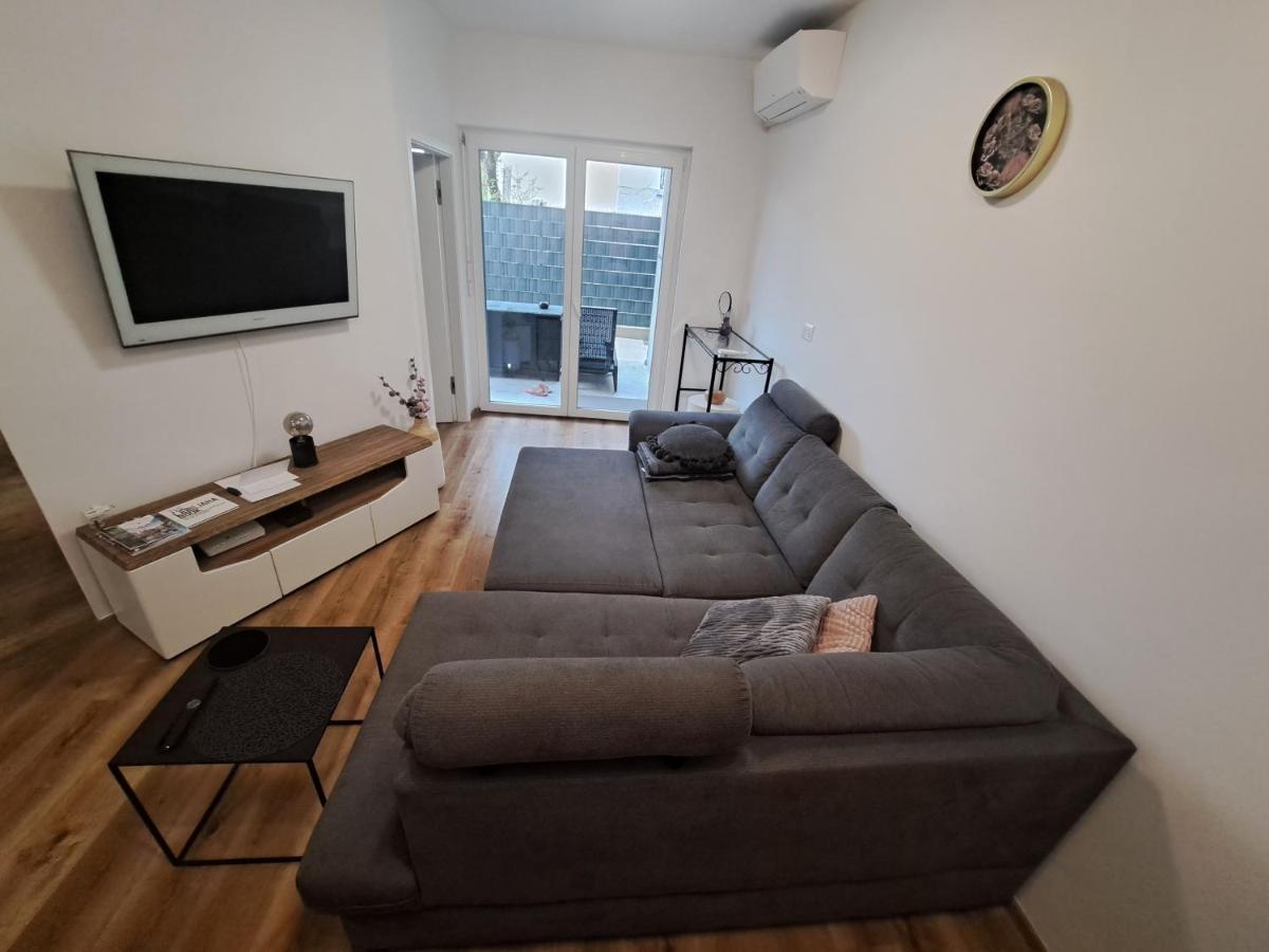 Stunning New Apartment With Free Parking Near City Centre ลูบลิยานา ภายนอก รูปภาพ