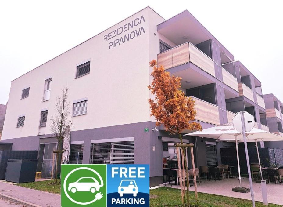 Stunning New Apartment With Free Parking Near City Centre ลูบลิยานา ภายนอก รูปภาพ